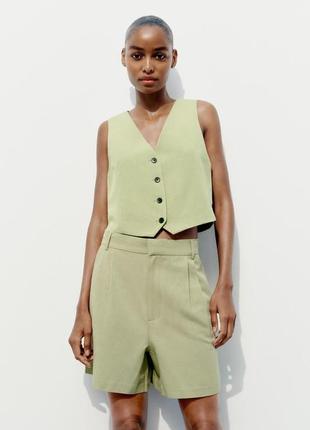 Шорты zara из натуральной ткани.