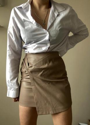 Шкіряна спідниця