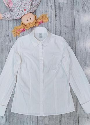 Белая женская рубашка "gap" – безупречный стиль и изящные детали!