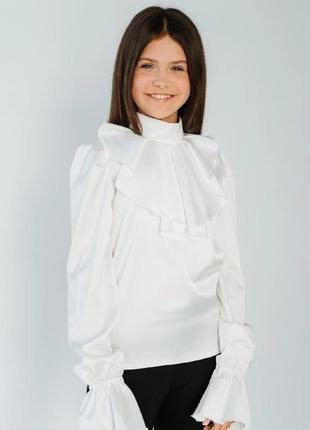 Белая атласная блуза