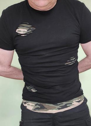 Стильна фірмова футболка ефект рванкі  бренд.chapter.takko.м