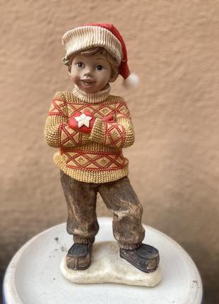 Статуетка хлопчик. вінтаж