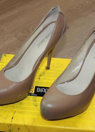 Туфли antonio biaggi. бежевые