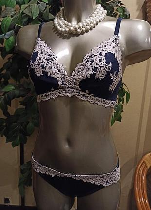 Шикарный комплект, бюстгальтер без косточек 75в/70с и трусики s