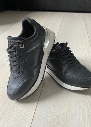 Кроссовки tommy hilfiger