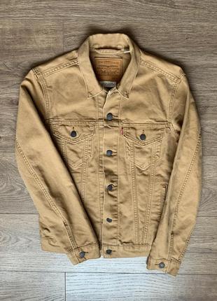 Джинсовая куртка от levis