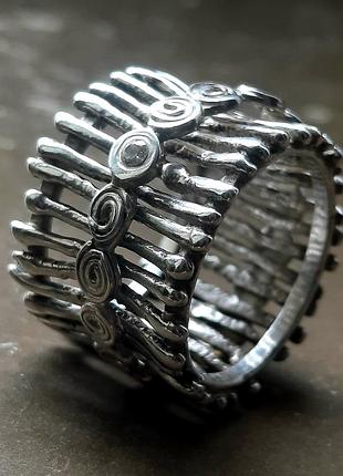 Дизайнерское серебряное 925 кольцо спиннер, с фианитом и подвижным пояском