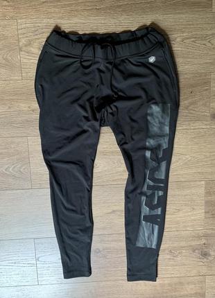 Спортивные лосины asics fitted knit pant