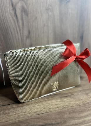 Золота косметичка вікторіясікрет