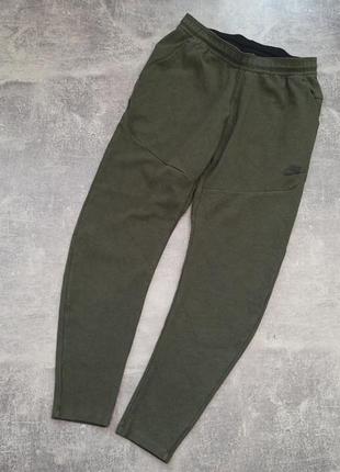 Стильные мужские спортивные штаны nike tech fleece хаки олива цвета спортивки найк теч флис с карманами camo