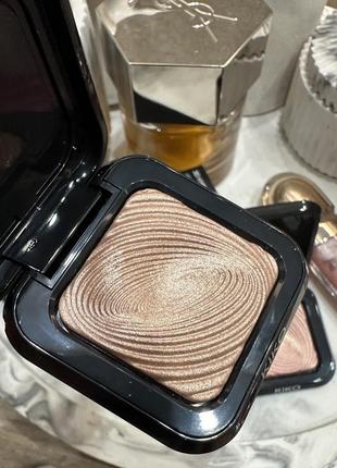 Тіні для повік золотий колір kiko milano