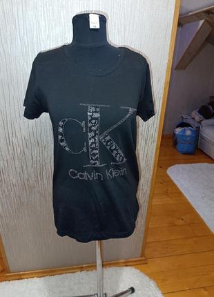 Футболка нова