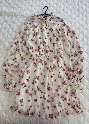 Платье в цветы