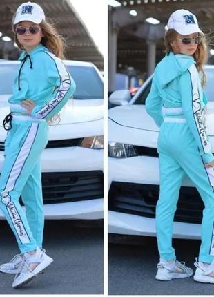 Костюм спортивний,мятний,ріст 152, 550 грн