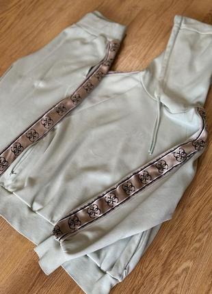 Guess спортивный костюм