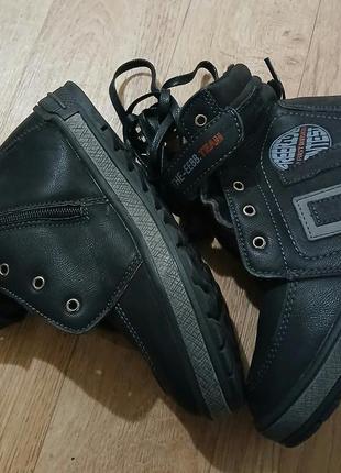 Черевики хлопчику 34