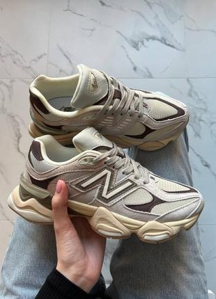 Женские замшевые кроссовки