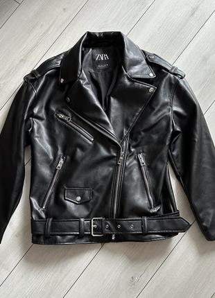 Косуха лежанка оверсайз черная zara новая