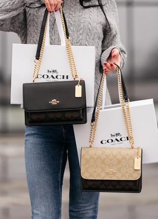 Модель: Yves Saint Laurent