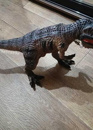 Большой динозавр гигантозавр gigantosaurus