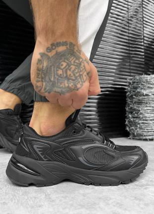 Кроссовки 725 total black
shafa доставка недоступна