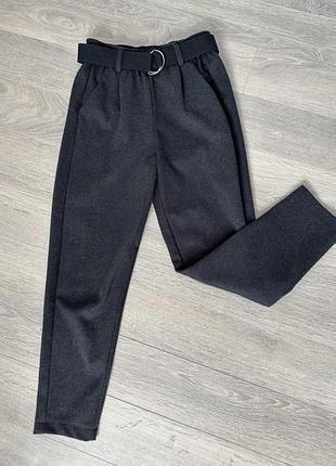 Брюки з поясом кежуал укорочені темно сірі