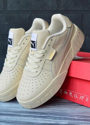 Классические кроссовки женские бежевые puma cali, пума в натуральной кожи, с перфорацией