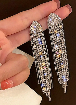Серьги длинные в стразах бижутерия