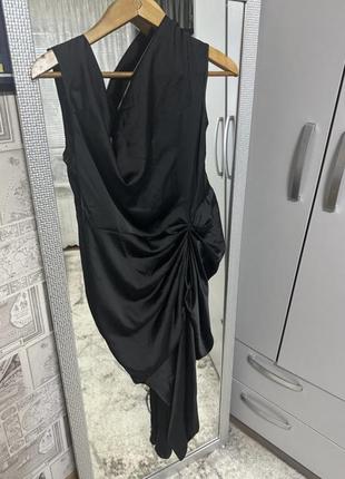 Платье праздничное pretty little thing