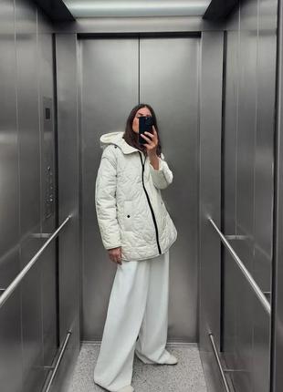 Стеганая куртка белая zara new