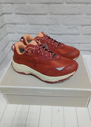 Женские кроссовки от tamaris. gore tex