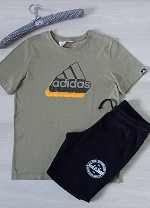 Футболка  adidas  и шорты