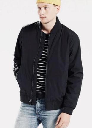 Бомбер куртка ветровка levi’s