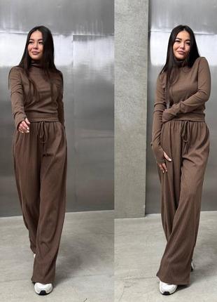 Костюм в рубчик