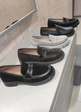 Туфлі лофери жіночі, різні кольори