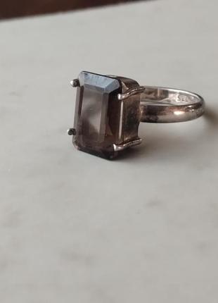 Серебряное колечко с естественным дымчатым кварцем