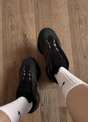 Кросівки adidas yeezy 700