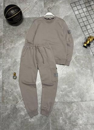 Спортивный костюм stone island