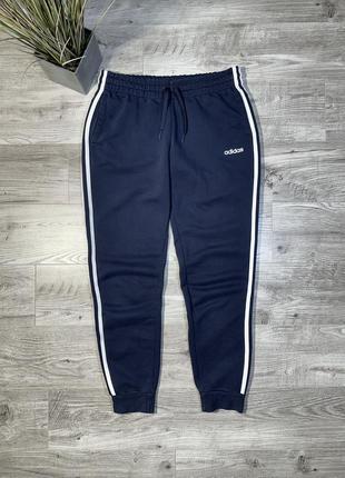 Оригинальные, спортивные штаны от бренда “adidas”