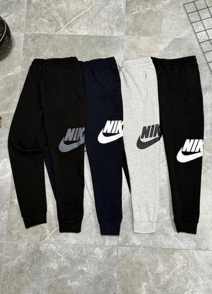 Спортивные штаны nike