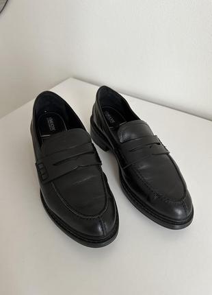 Женские кожаные туфли geox