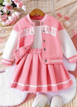 Дуже стильний костюмчик для маленької модниці!
трьохнитка на тонкому флісі!! бомпер і спідничка