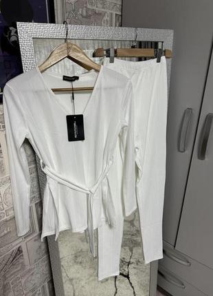 Костюм с брюками pretty little thing