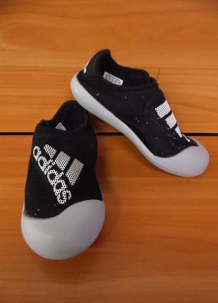 Босоніжки adidas**