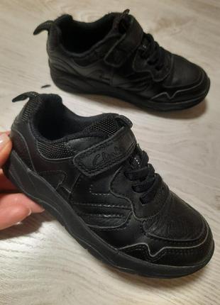 Кожаные кроссовки clarks на липучке черевики туфли
