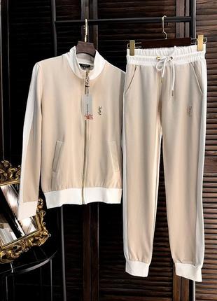 Костюм жіночий