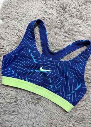 Спортивный топ от nike