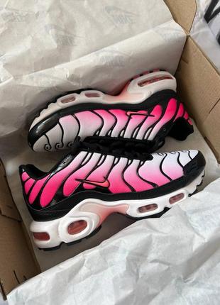 Жіночі кросівки nike air max tn plus white black pink