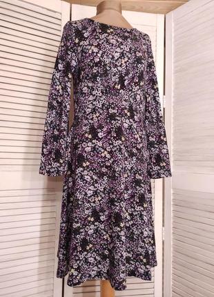 Плаття в квіти