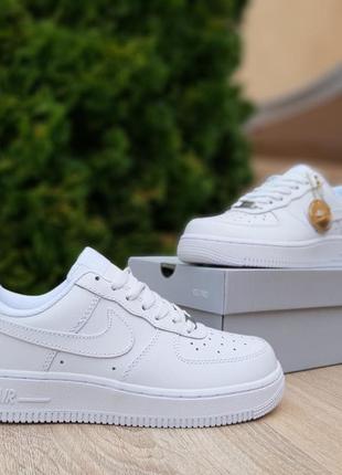Кроссовки женские book nike air force 1 низкие белые (36-41)